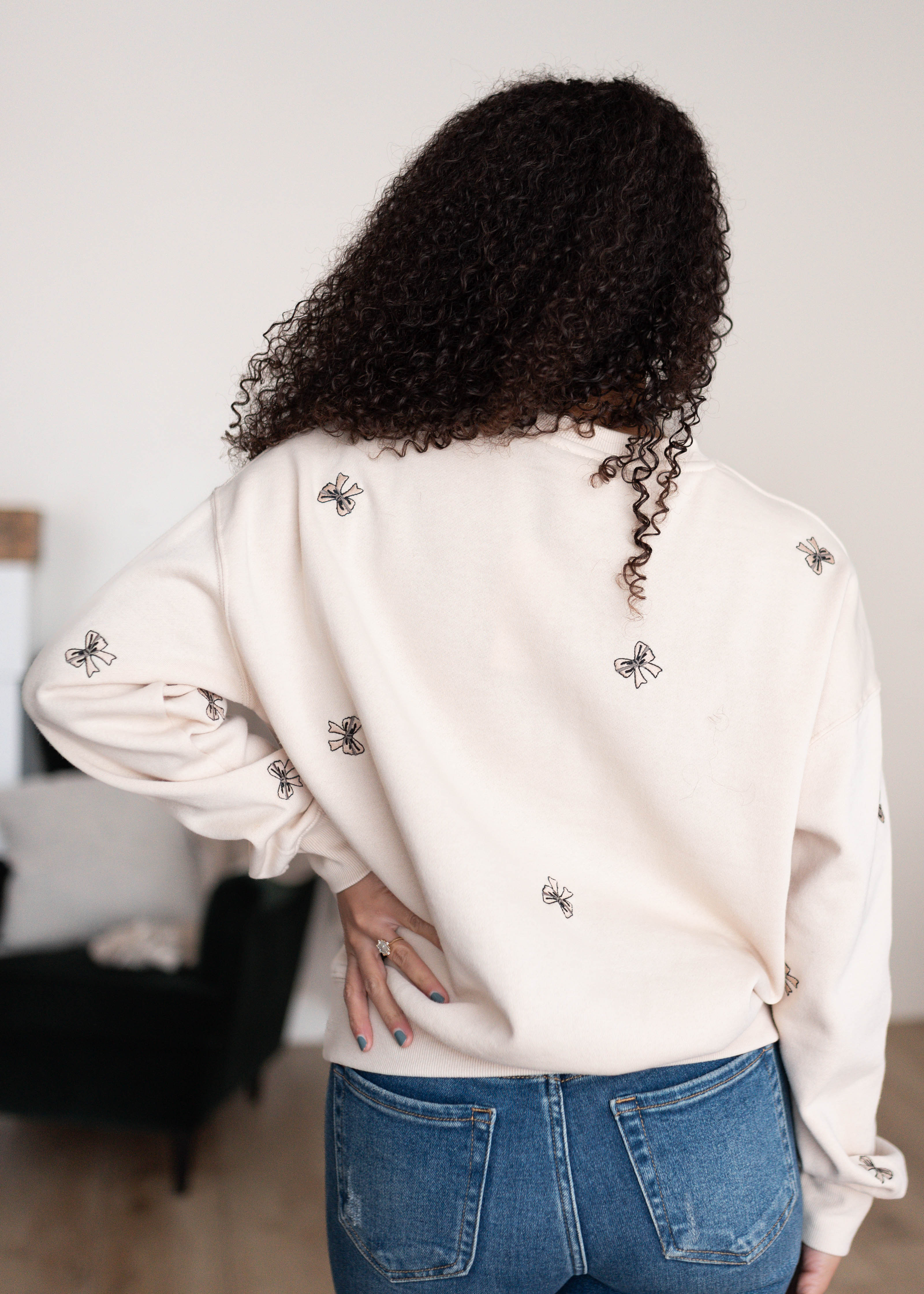 Peyton Cream Bow Pullover